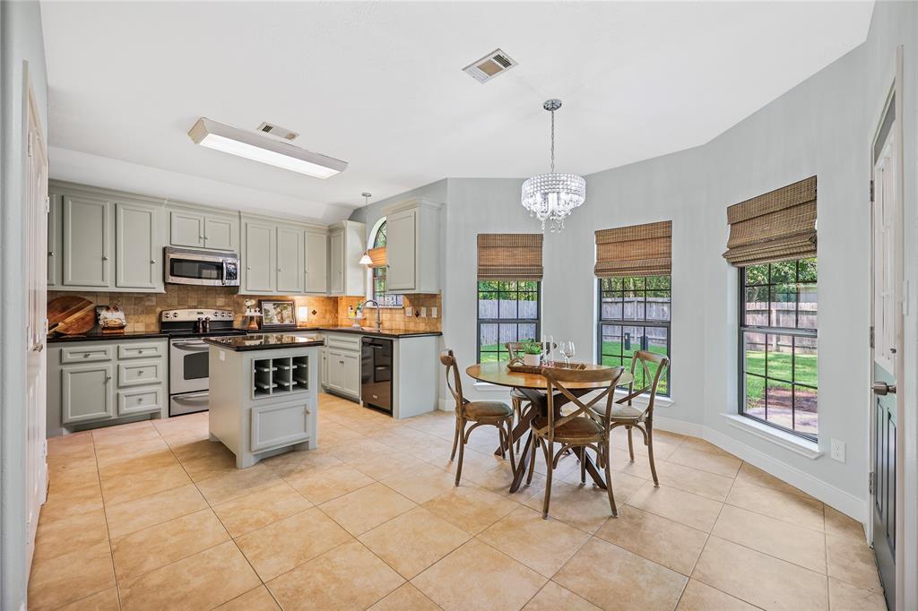 3226 Glen Forest Road, Montgomery, Texas image 6