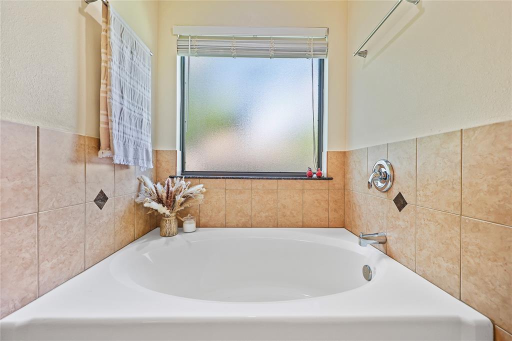 3226 Glen Forest Road, Montgomery, Texas image 14