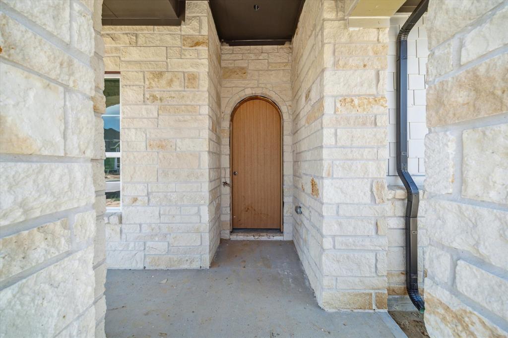 12103 Shoal Court, Mont Belvieu, Texas image 5