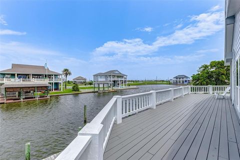 A home in Crystal Beach