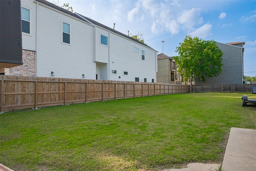 609 W 27th Street, Houston, Texas image 2