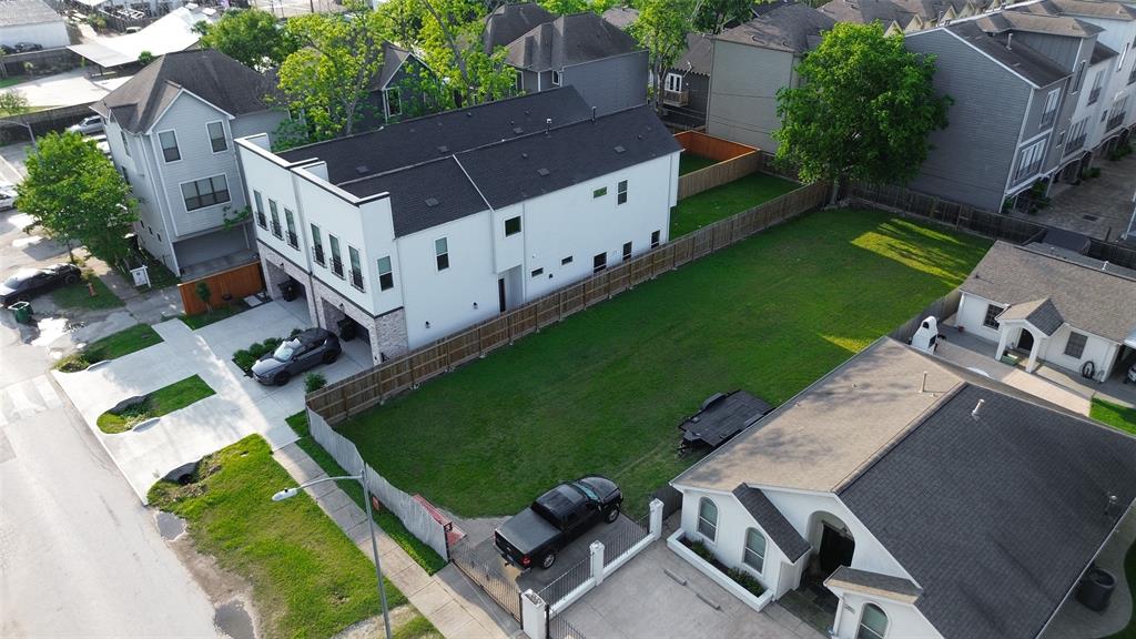 609 W 27th Street, Houston, Texas image 3