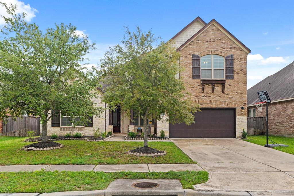 2603 Sunshade Court, Pearland, Texas image 2