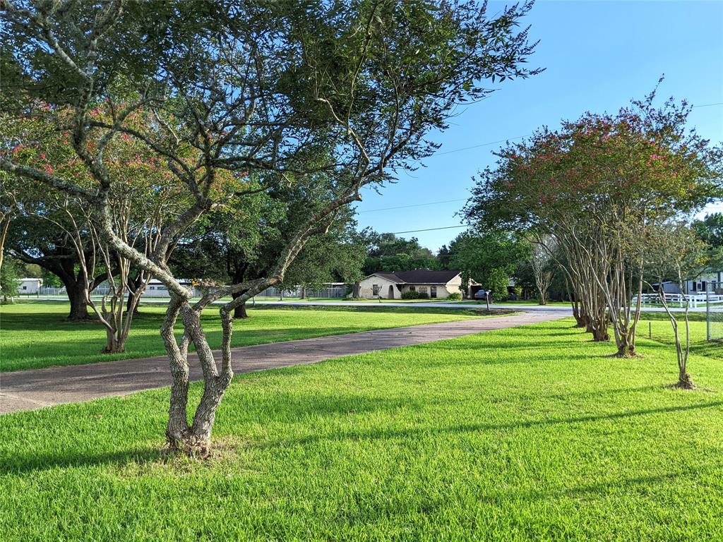 17811 County Road 125, Pearland, Texas image 4