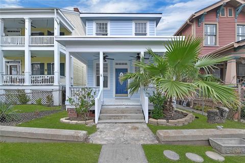 Single Family Residence in Galveston TX 1416 Winnie Street.jpg