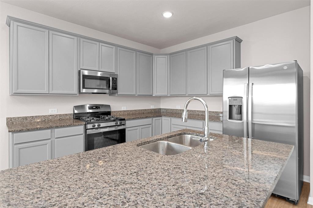 111 Rudder Way, Huntsville, Texas image 3