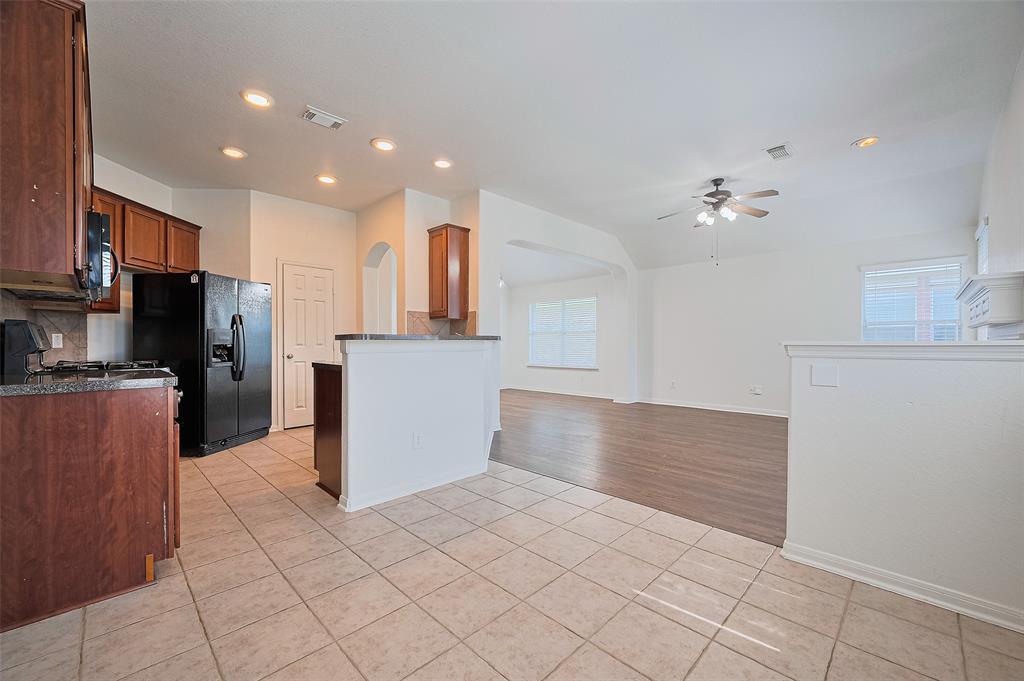 19827 Sternwood Manor Drive, Spring, Texas image 21