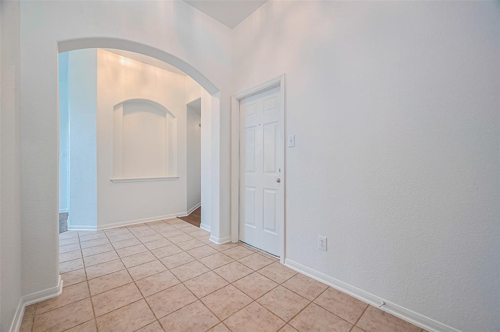 19827 Sternwood Manor Drive, Spring, Texas image 11