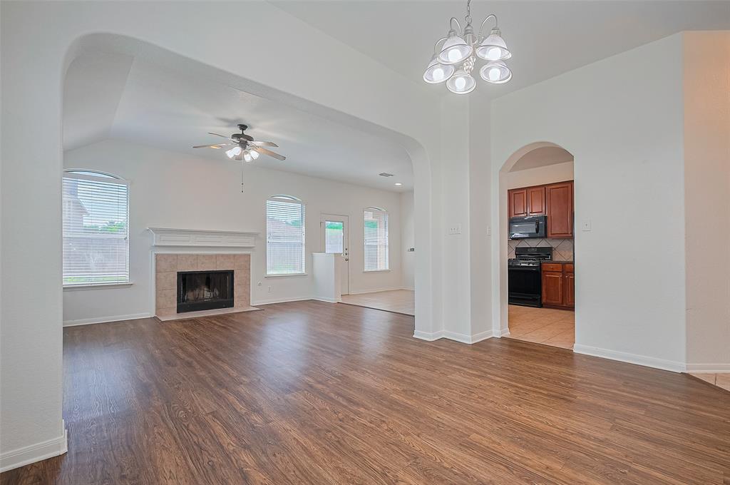 19827 Sternwood Manor Drive, Spring, Texas image 13