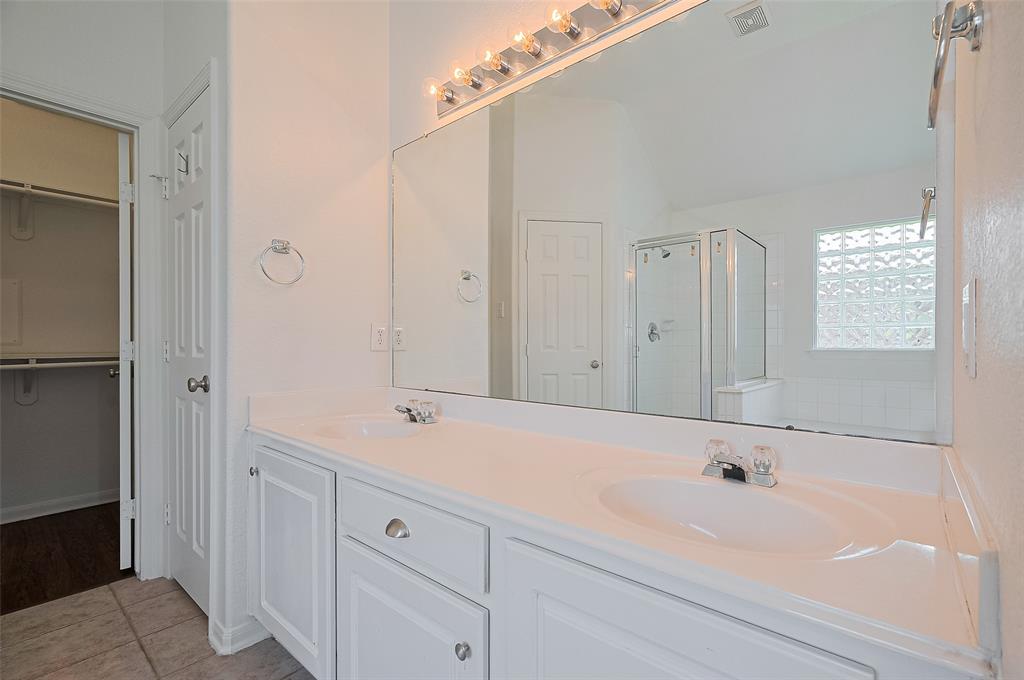 19827 Sternwood Manor Drive, Spring, Texas image 40