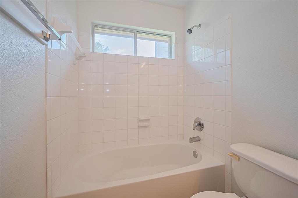 19827 Sternwood Manor Drive, Spring, Texas image 35
