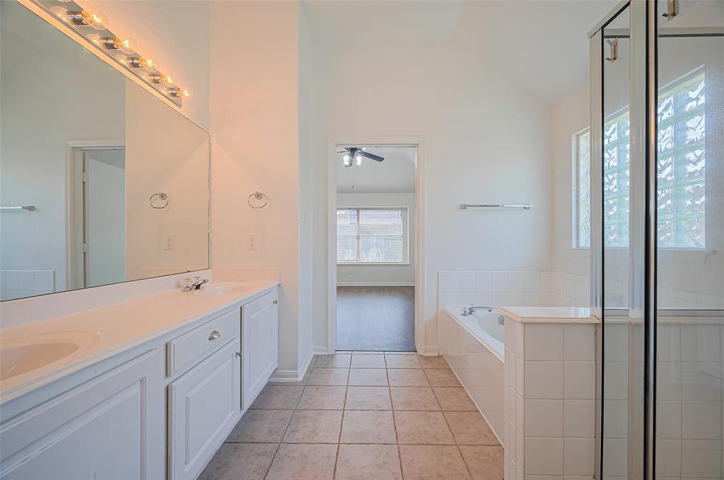 19827 Sternwood Manor Drive, Spring, Texas image 43