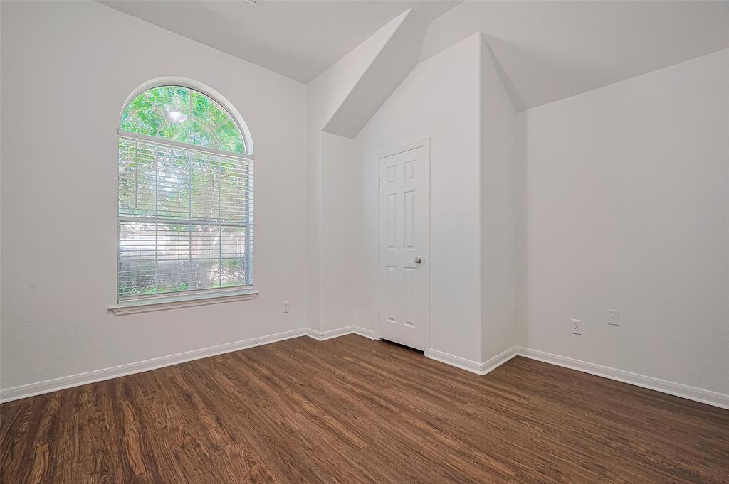 19827 Sternwood Manor Drive, Spring, Texas image 32
