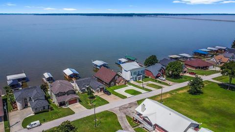 A home in Onalaska