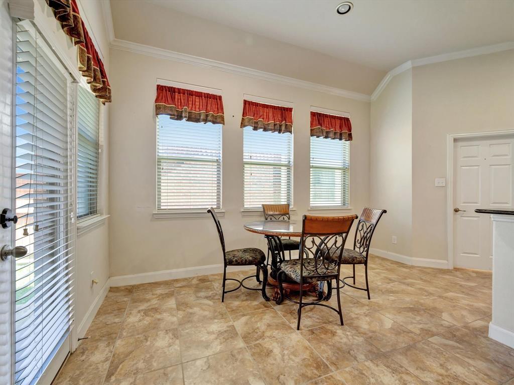4212 Parkview Terrace Lane, Dickinson, Texas image 8