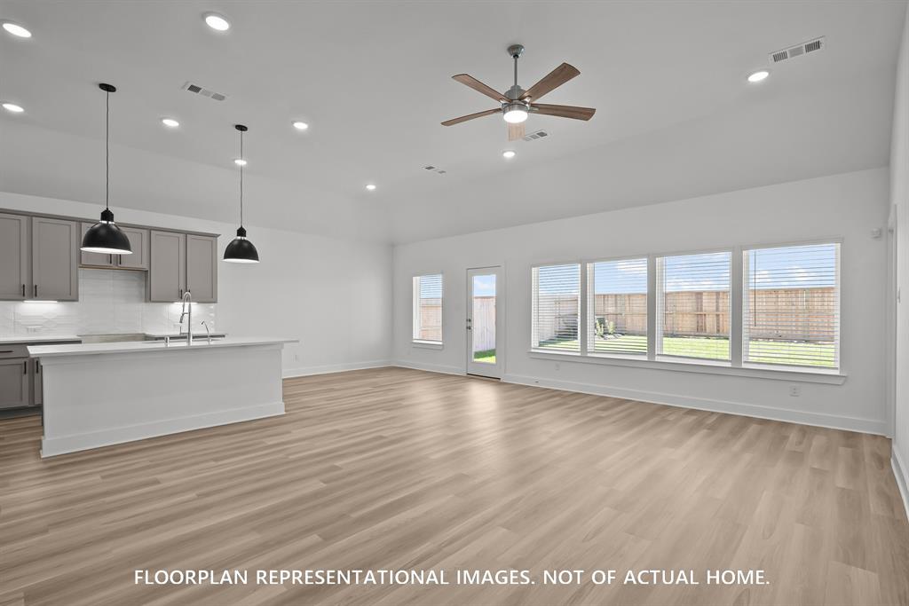 14110 Baikal Manor Drive, Santa Fe, Texas image 6