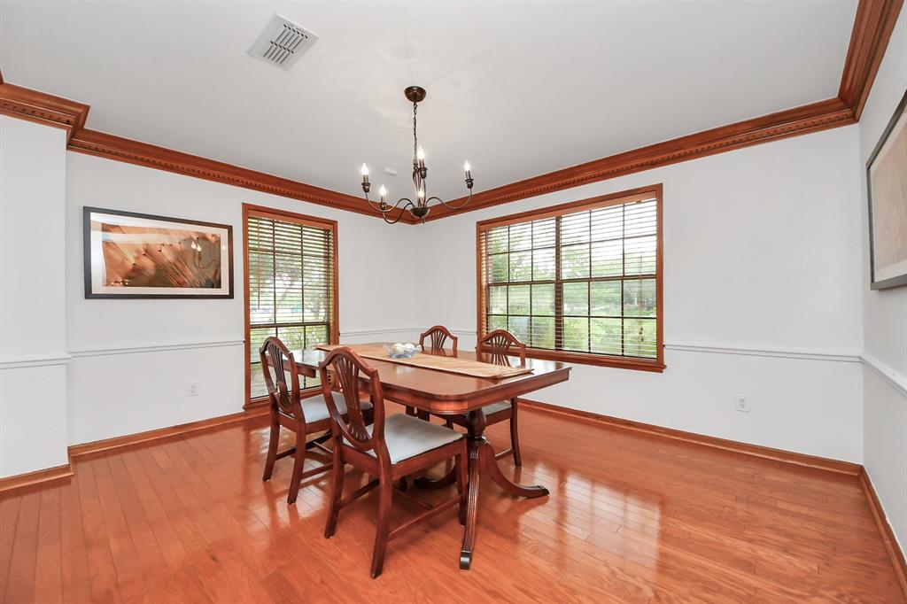 1207 W Edgewood Drive, Friendswood, Texas image 14