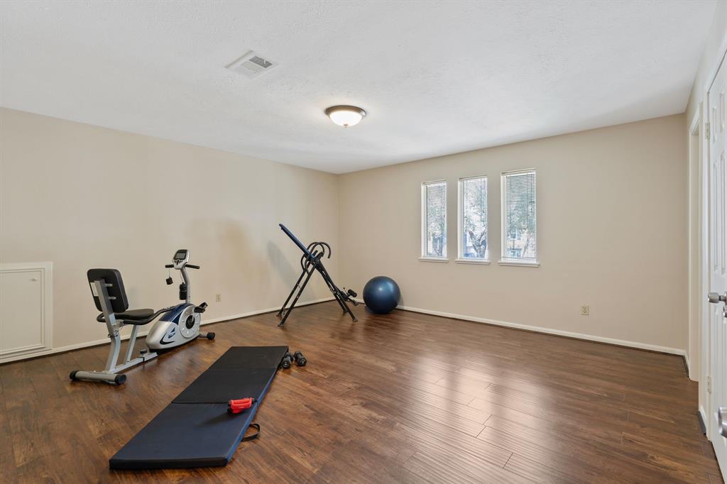 6615 Ampton Drive, Spring, Texas image 28