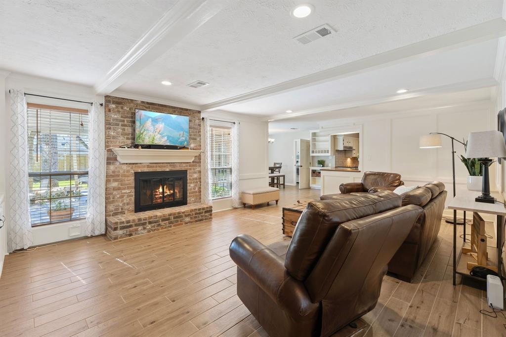 6615 Ampton Drive, Spring, Texas image 7