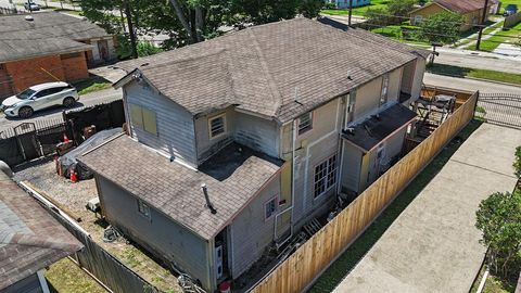 Single Family Residence in Houston TX 6502 Montgomery Road.jpg