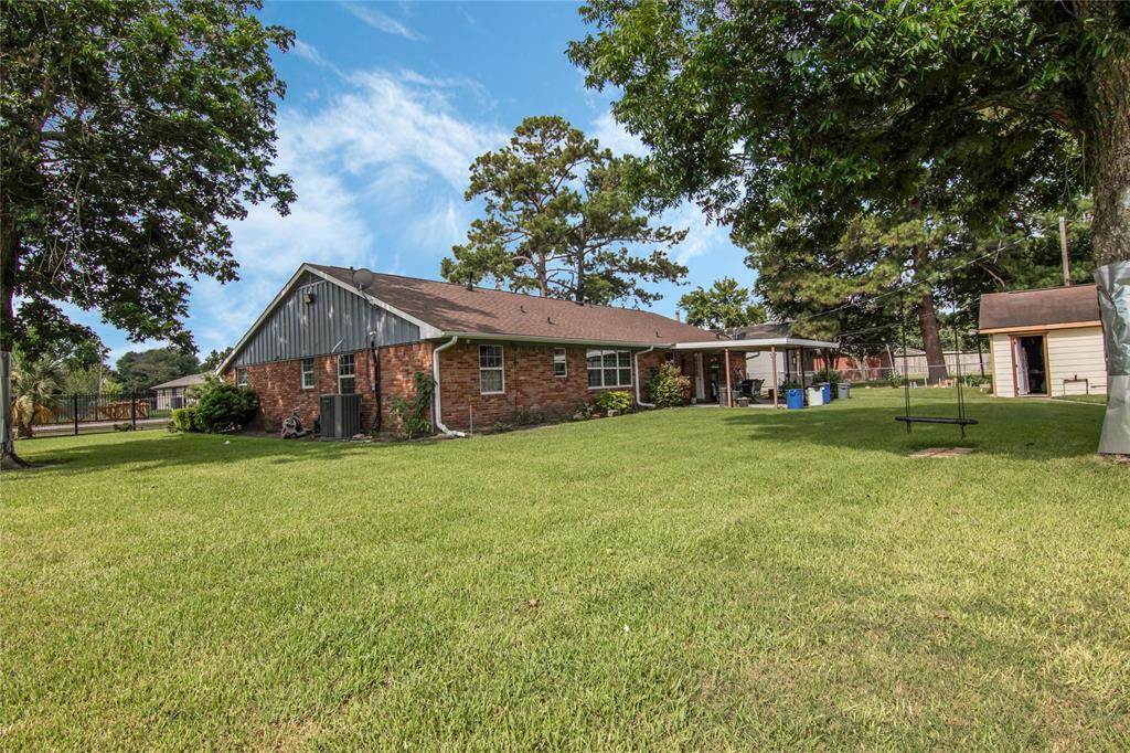 8017 Lanham Lane, Houston, Texas image 29