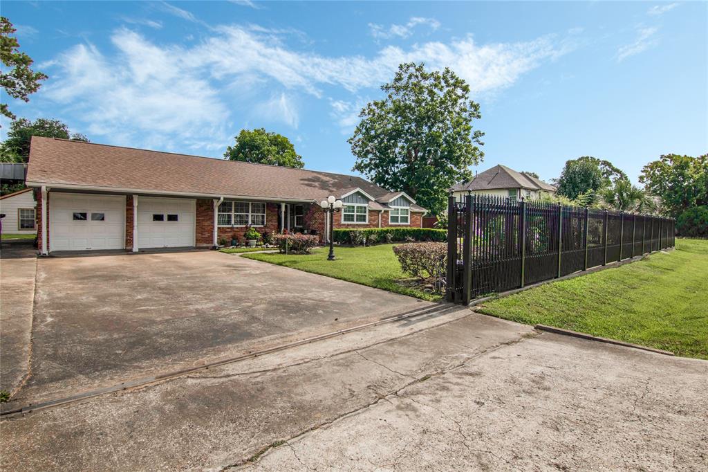 8017 Lanham Lane, Houston, Texas image 1