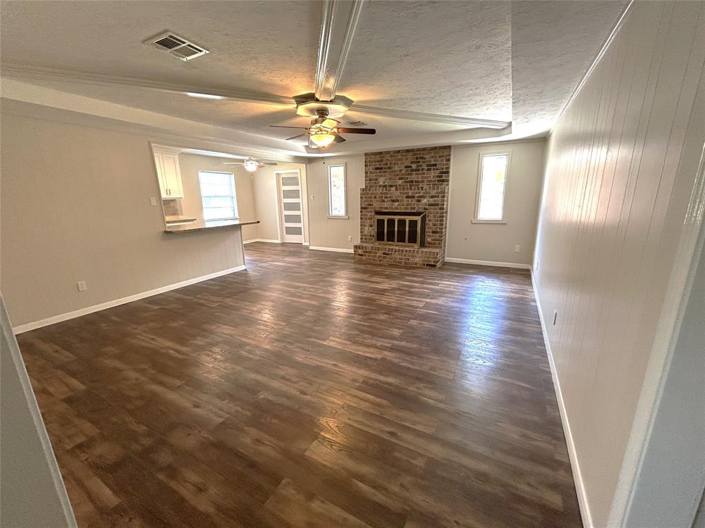 203 Ridgewood Drive, Spring, Texas image 7