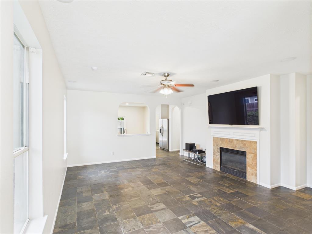 1035 Turnberry Park Lane, Spring, Texas image 6