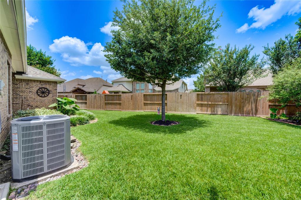 19526 Hayden Grove Drive, Cypress, Texas image 46
