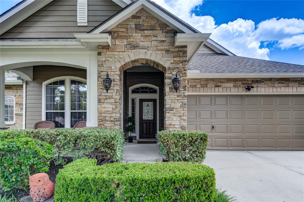 19526 Hayden Grove Drive, Cypress, Texas image 2