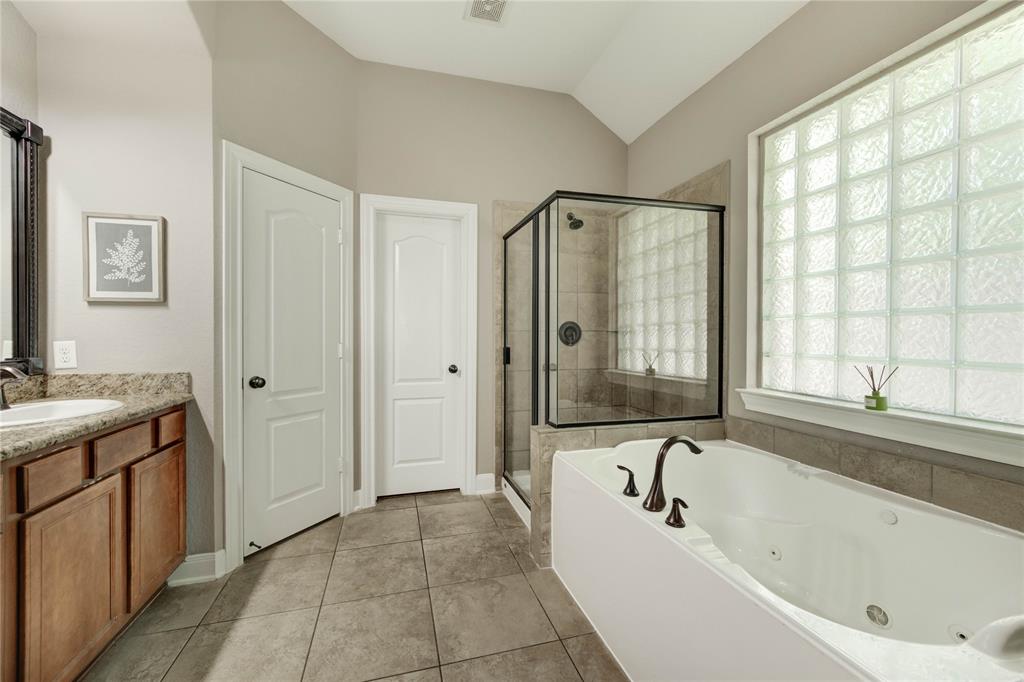 19526 Hayden Grove Drive, Cypress, Texas image 32