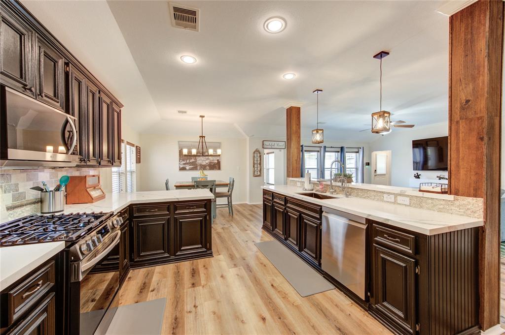 502 Silver Creek Circle, Richmond, Texas image 7