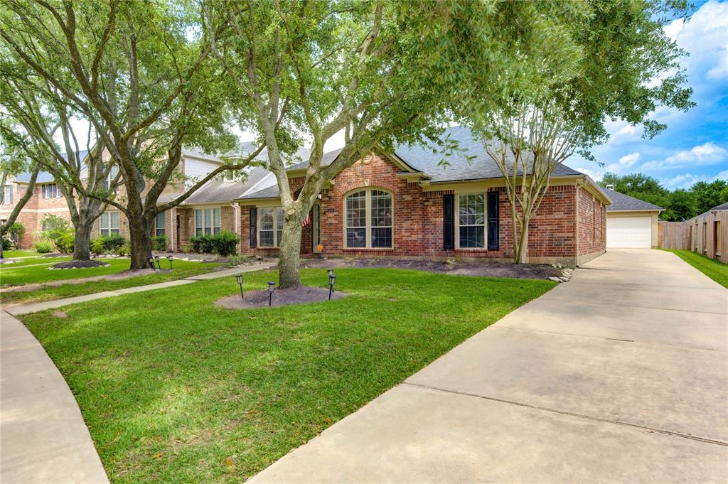 502 Silver Creek Circle, Richmond, Texas image 17