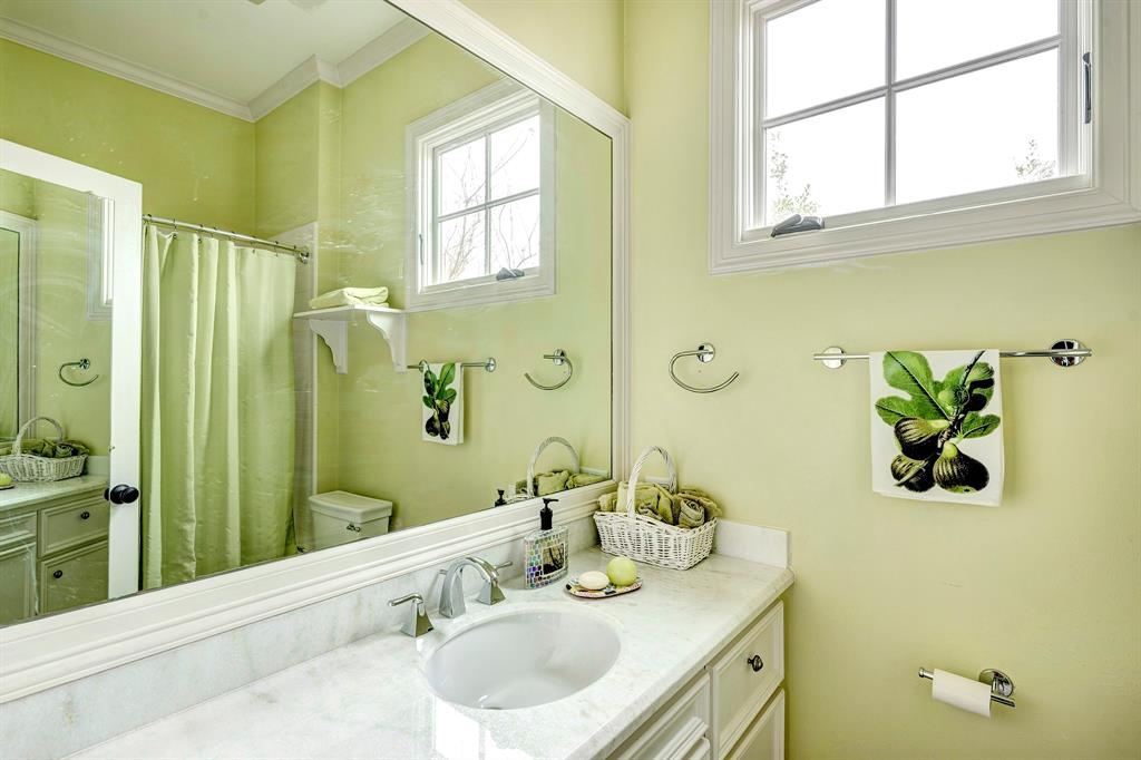 3744 Inwood Drive, Houston, Texas image 28