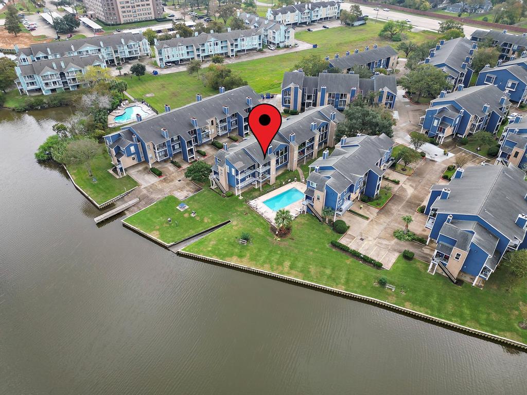 18519 Egret Bay Boulevard #1808, Webster, Texas image 2