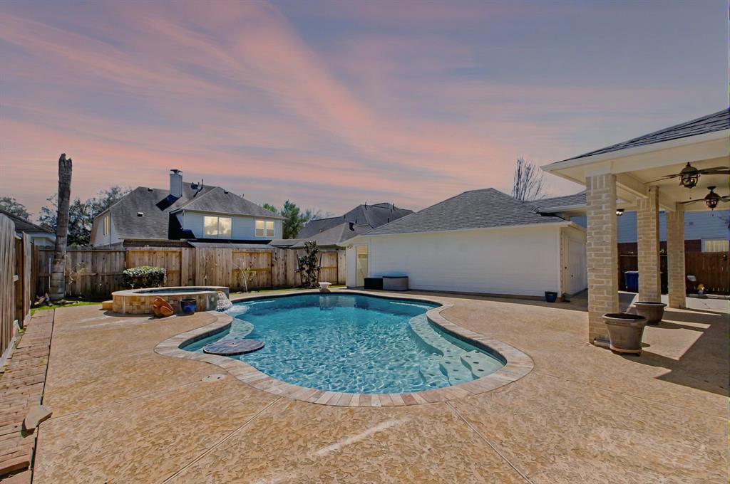 2010 Desert Springs Court