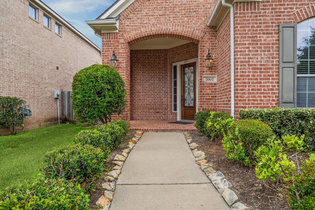 property-search 2 7007 Paxton Court