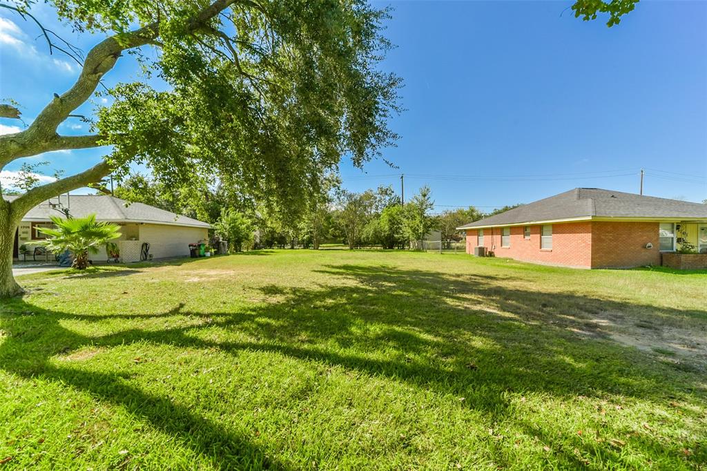 1703 Colby Drive, Baytown, Texas image 4