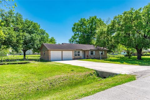 A home in Alvin