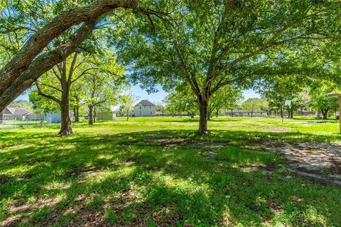 A home in Alvin