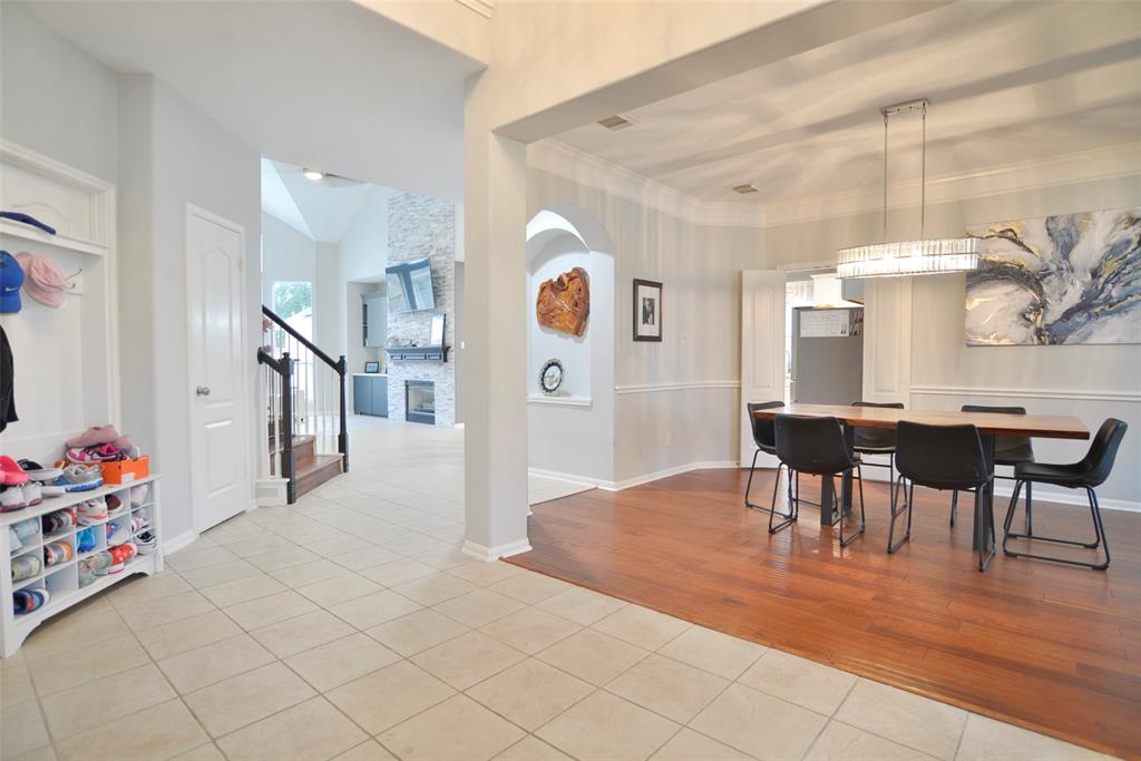 8405 Rayleine Drive, Pearland, Texas image 3