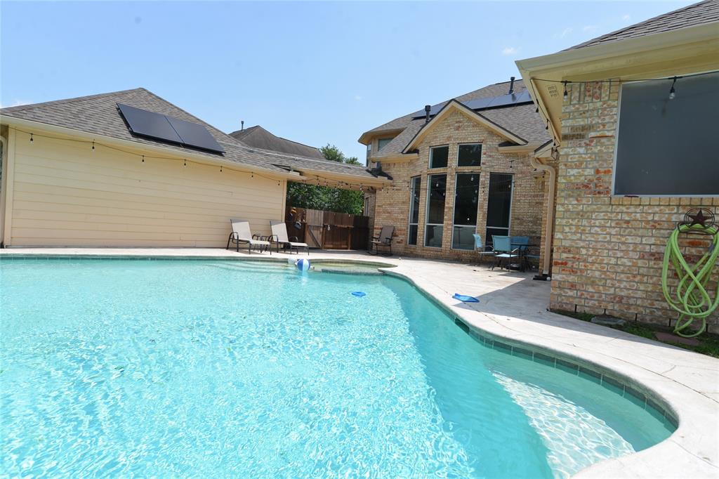 8405 Rayleine Drive, Pearland, Texas image 30