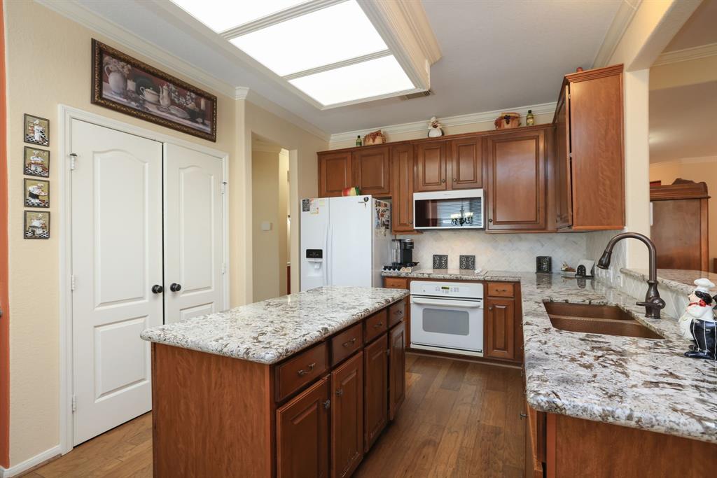 9407 Thurber Ridge Drive, Spring, Texas image 17
