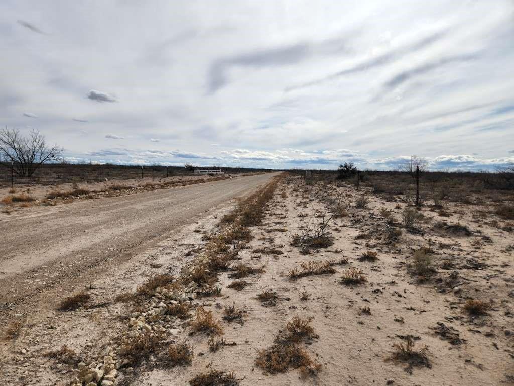 Vera Road, Fort Stockton, Texas image 2