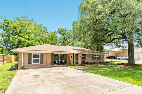 A home in Brazoria