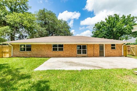 A home in Brazoria