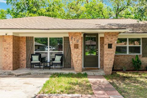 A home in Brazoria