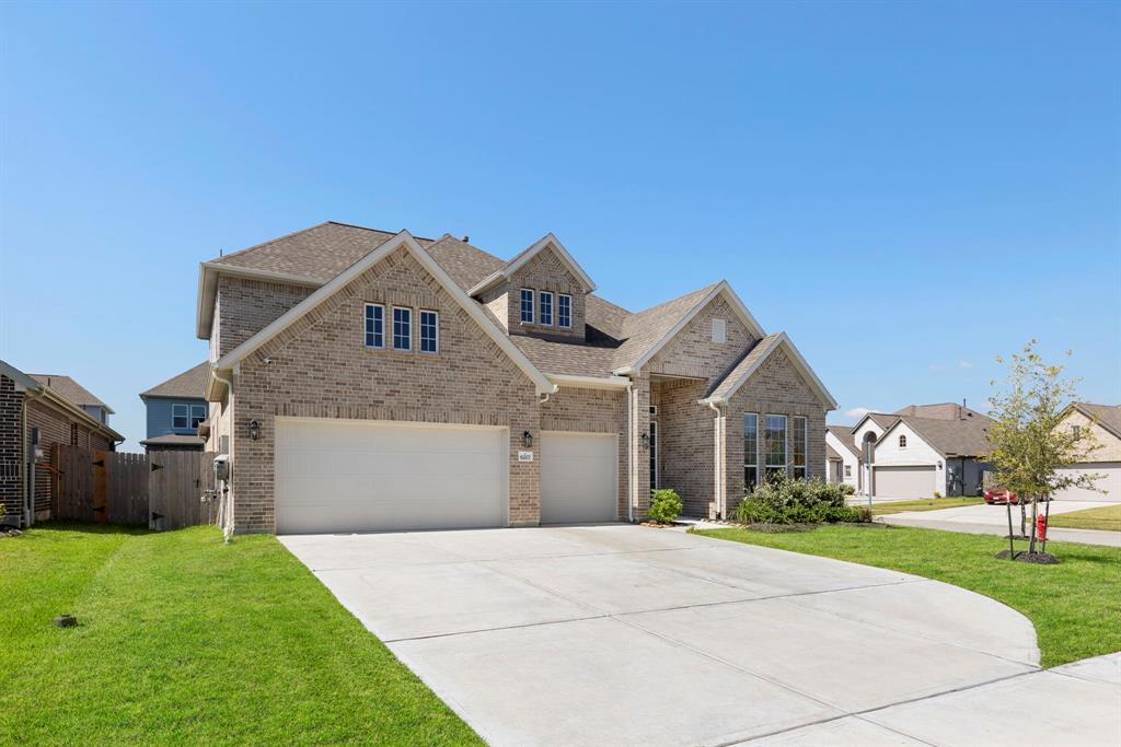 6207 Maple Court