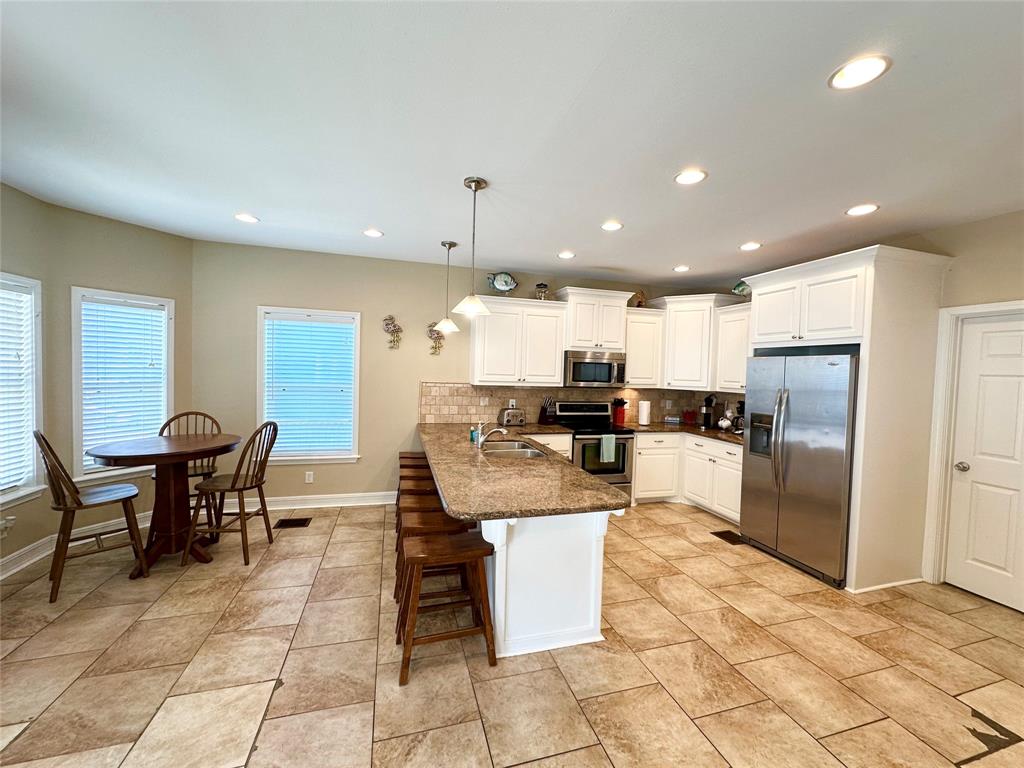 2634 WHITECAP