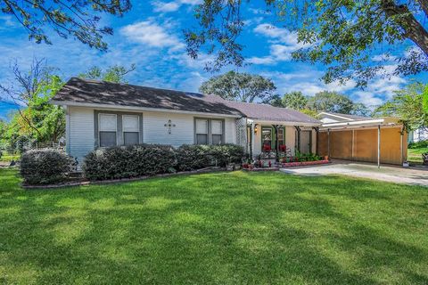 A home in Sealy